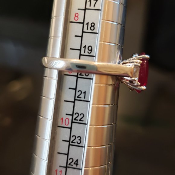 GIA certified Ruby and Diamond Ring - Picture 5 of 12